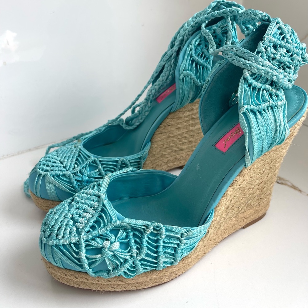 Betsy Johnson espadrille wedges